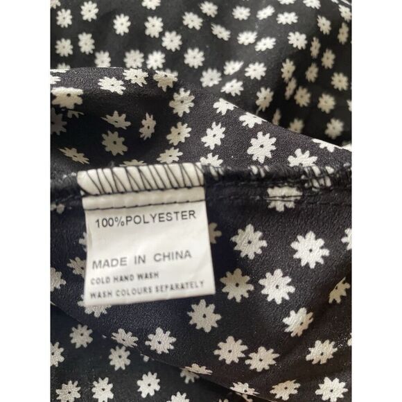 Princess Polly Black with White Floral Long Sleeve Mini Faux Wrap Dress Size 4 - Picture 3 of 9